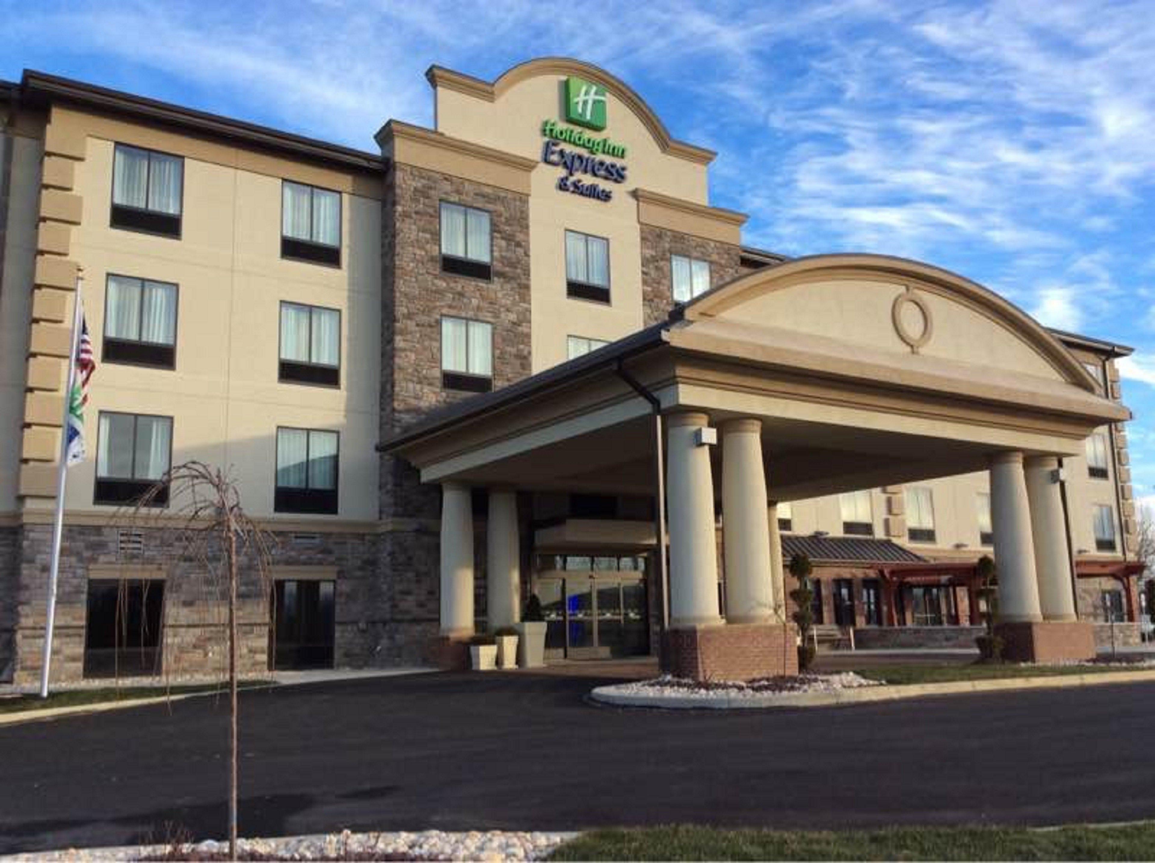 Holiday Inn Express & Suites Butler By Ihg Extérieur photo