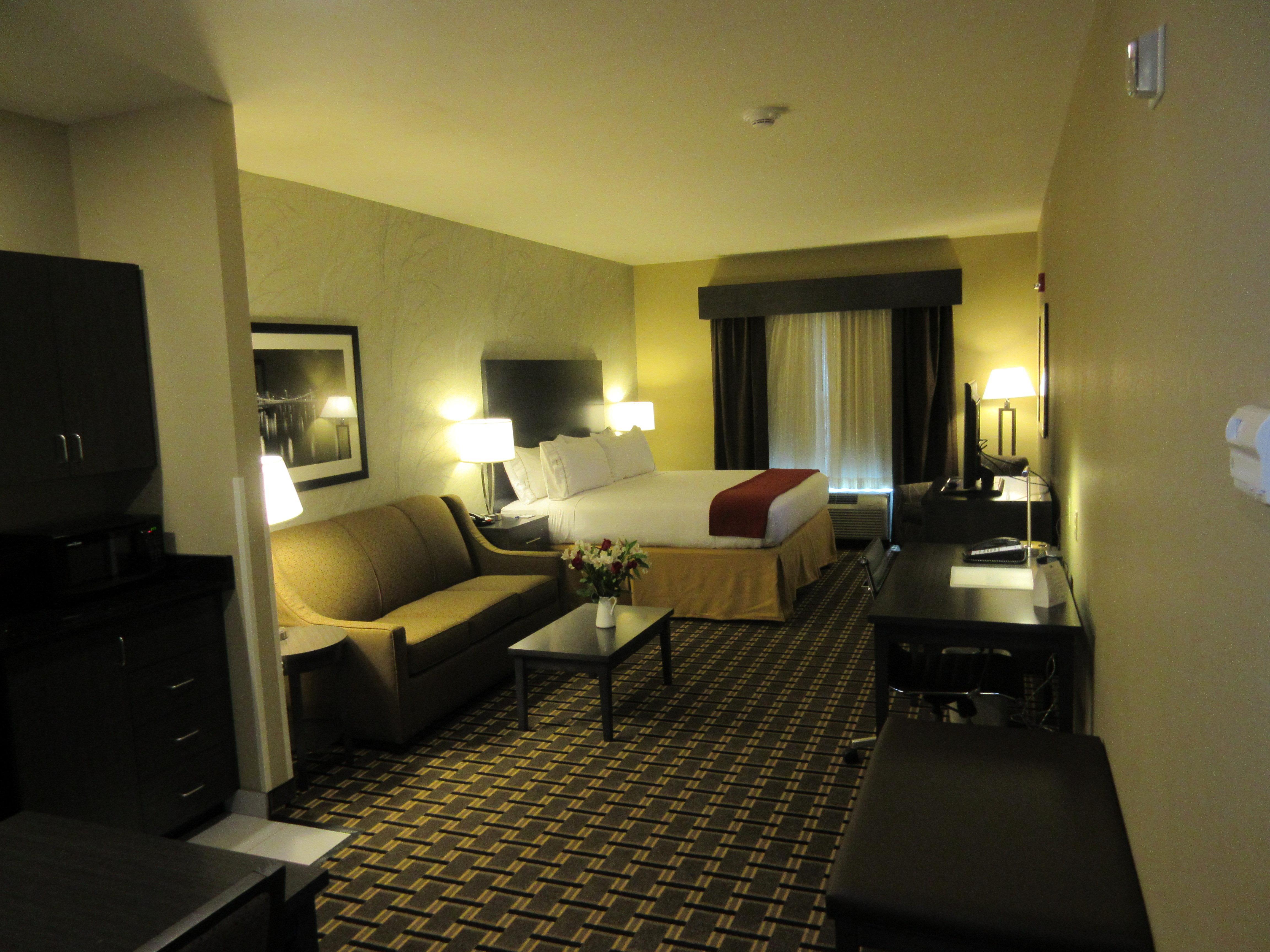 Holiday Inn Express & Suites Butler By Ihg Extérieur photo